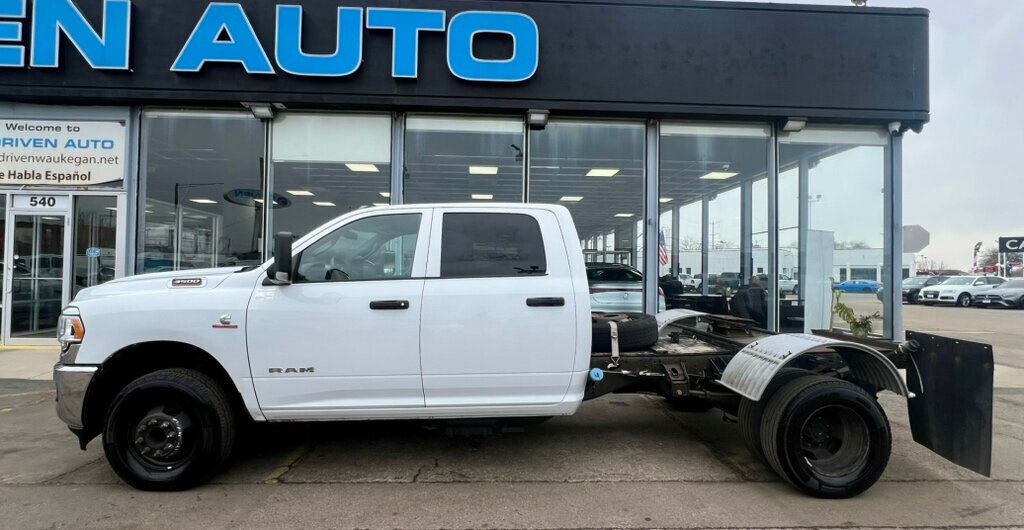 2022 Ram 3500 Chassis Cab Tradesman 4WD Crew Cab 60" CA 172.4" WB - 22980562 - 1