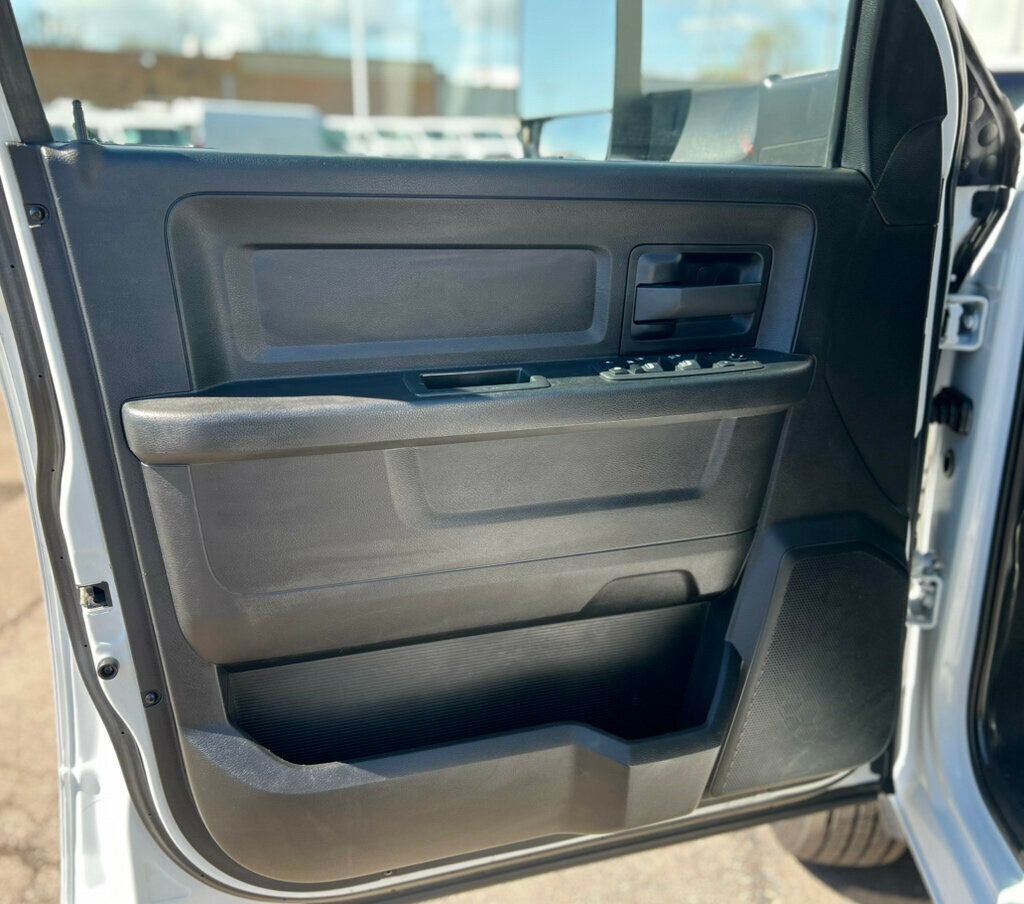2022 Ram 3500 Chassis Cab Tradesman 4WD Crew Cab 60" CA 172.4" WB - 23011766 - 9