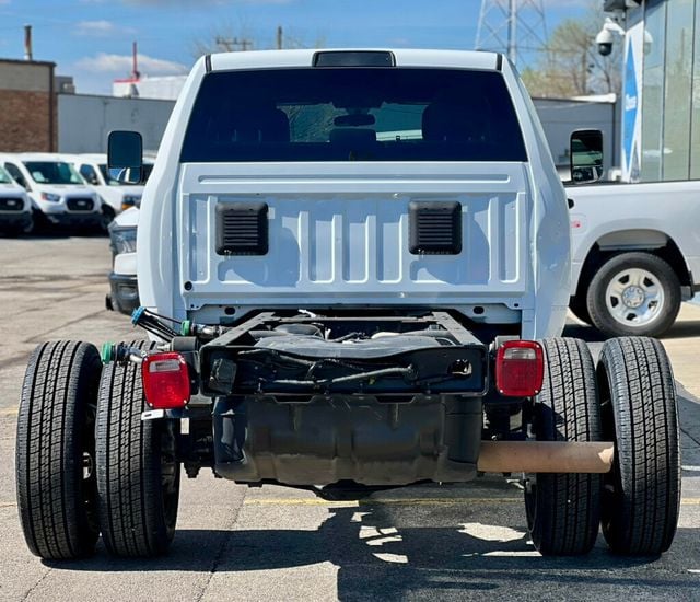 2022 Ram 3500 Chassis Cab Tradesman 4WD Crew Cab 60" CA 172.4" WB - 23011766 - 35