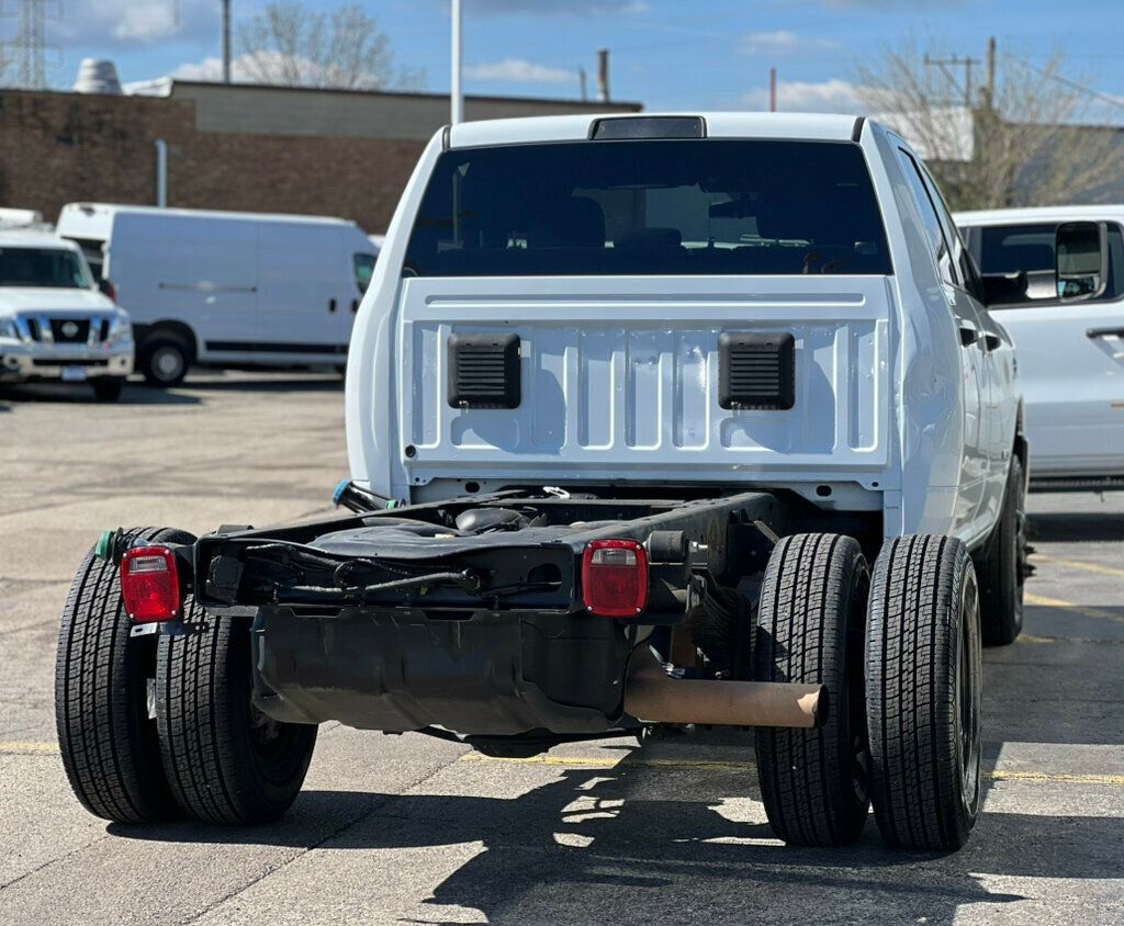 2022 Ram 3500 Chassis Cab Tradesman 4WD Crew Cab 60" CA 172.4" WB - 23011766 - 36