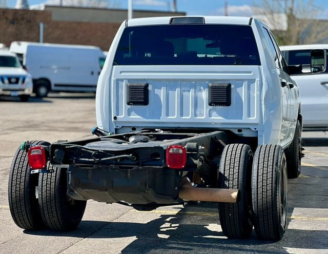 2022 Ram 3500 Chassis Cab Tradesman 4WD Crew Cab 60" CA 172.4" WB - 23011766 - 5
