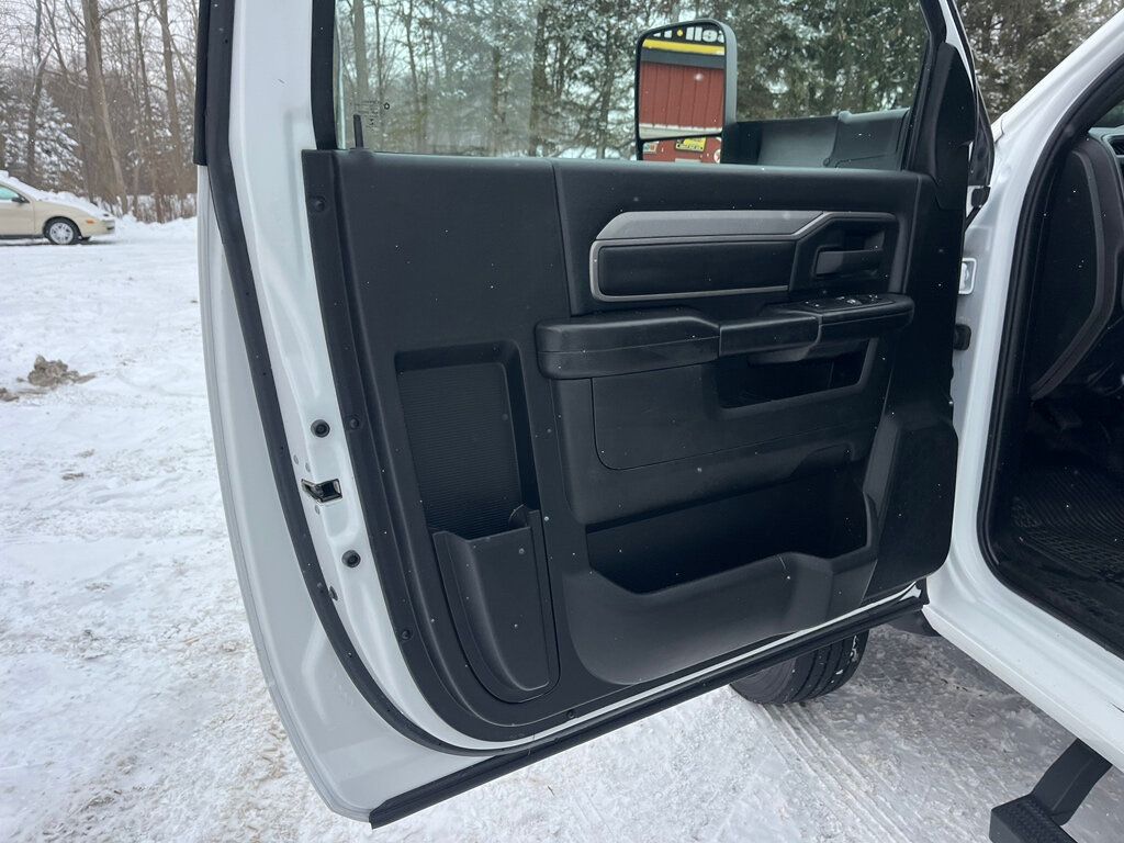 2022 Ram 4500 Chassis Cab ONE OWNER - CLEAN CARFAX Box Truck Cube  - 22974914 - 35