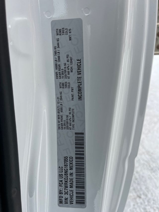 2022 Ram 4500 Chassis Cab ONE OWNER - CLEAN CARFAX Box Truck Cube  - 22974914 - 37