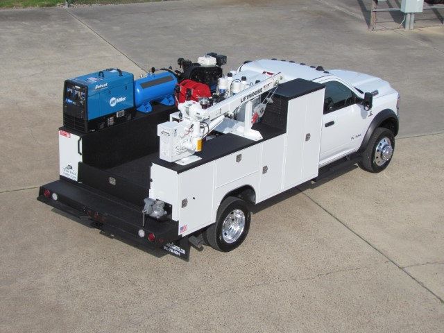 2022 RAM 5500 Mechanics Service Truck 4x4 - 21210599 - 0