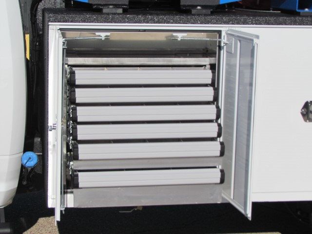 2022 RAM 5500 Mechanics Service Truck 4x4 - 21210599 - 9