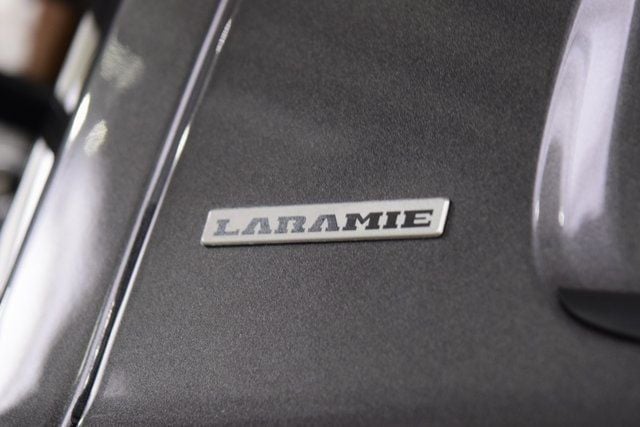 2022 Ram 5500 Chassis Cab 5500 CREW LARAMIE 4X4 * CUMMINS * 11' FLATBED W/ AUX TANK - 22955173 - 14