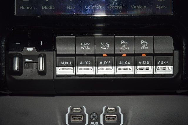 2022 Ram 5500 Chassis Cab 5500 CREW LARAMIE 4X4 * CUMMINS * 11' FLATBED W/ AUX TANK - 22955173 - 30