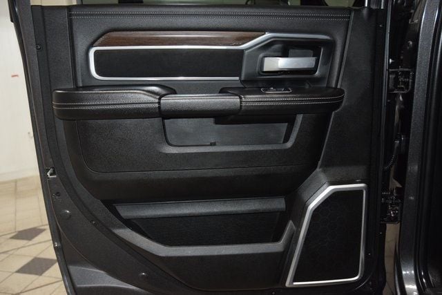 2022 Ram 5500 Chassis Cab 5500 CREW LARAMIE 4X4 * CUMMINS * 11' FLATBED W/ AUX TANK - 22955173 - 43