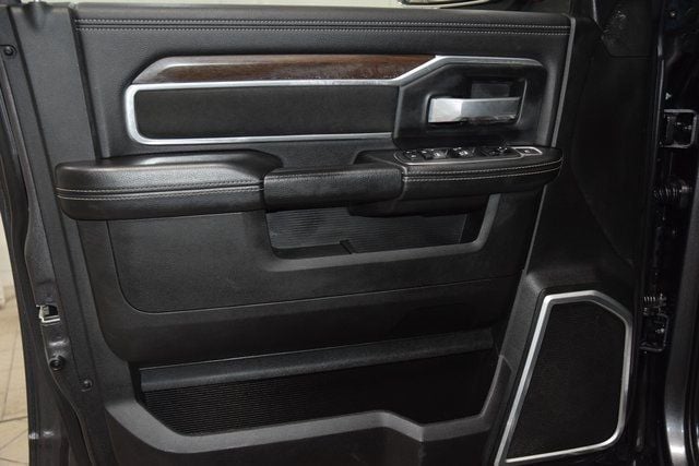 2022 Ram 5500 Chassis Cab 5500 CREW LARAMIE 4X4 * CUMMINS * 11' FLATBED W/ AUX TANK - 22955173 - 45