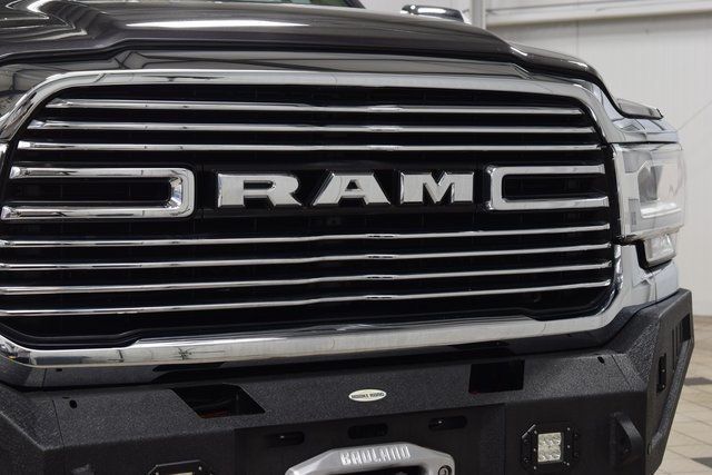 2022 Ram 5500 Chassis Cab 5500 CREW LARAMIE 4X4 * CUMMINS * 11' FLATBED W/ AUX TANK - 22955173 - 4