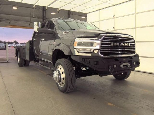 2022 Ram 5500 Chassis Cab Laramie 4x4 Crew Cab 84" CA 197.4" WB - 22955173 - 1