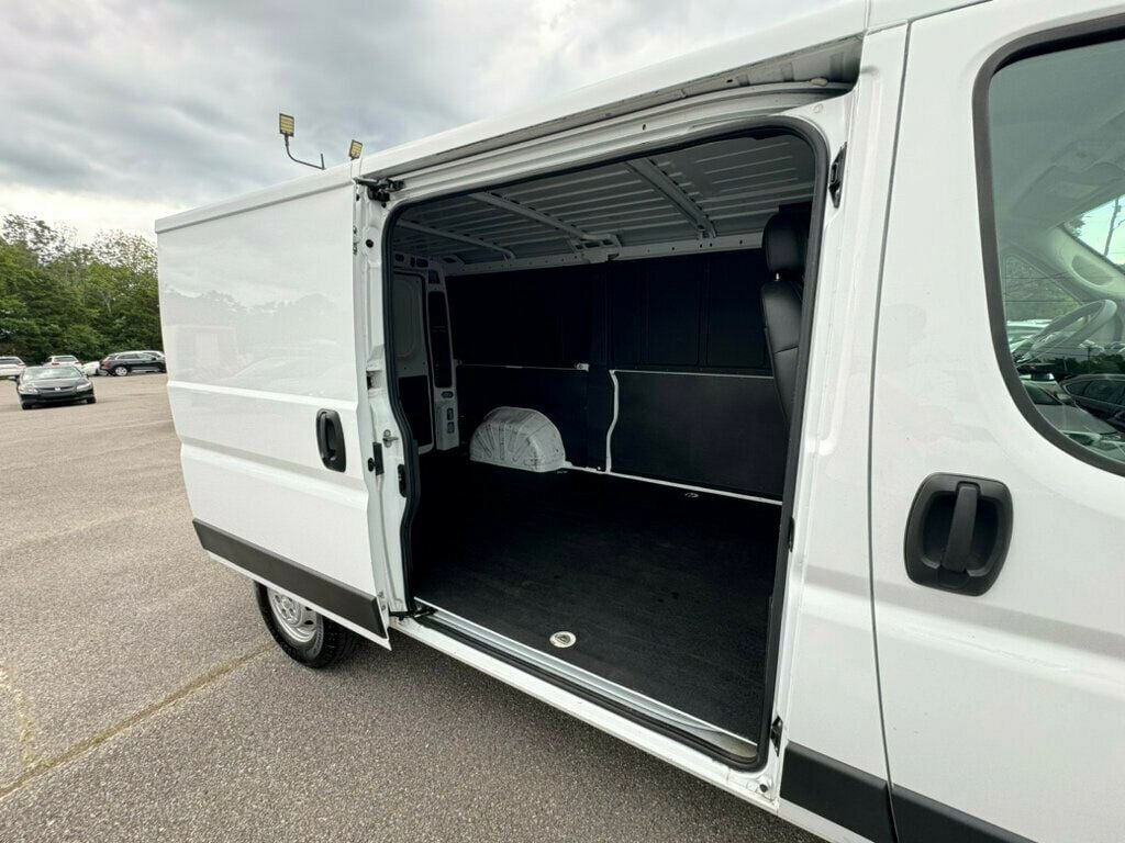 2022 Ram ProMaster Cargo Van 2500 Low Roof 136" WB - 22875758 - 9