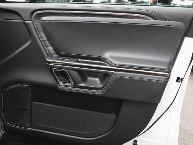 2022 Rivian R1S Launch Edition - 23006681 - 9