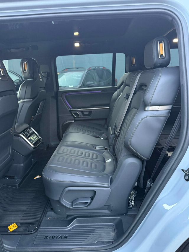 2022 Rivian R1S Launch Edition AWD - 22959545 - 6