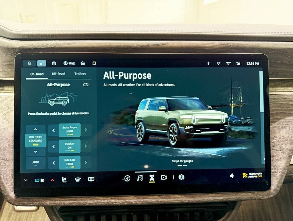 2022 Rivian R1S Launch Edition photo 15