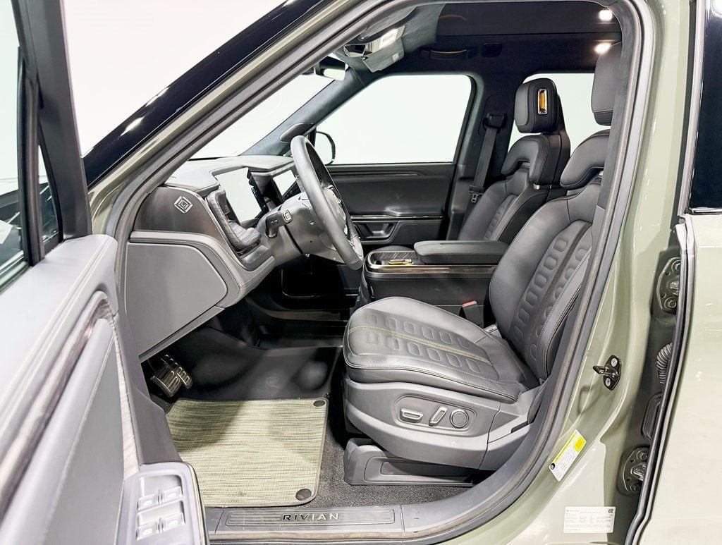 2022 Rivian R1S Launch Edition photo 21
