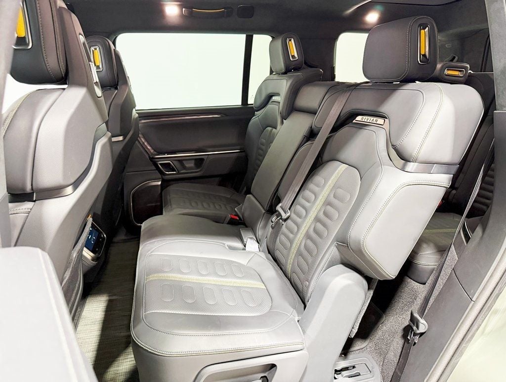 2022 Rivian R1S Launch Edition photo 29