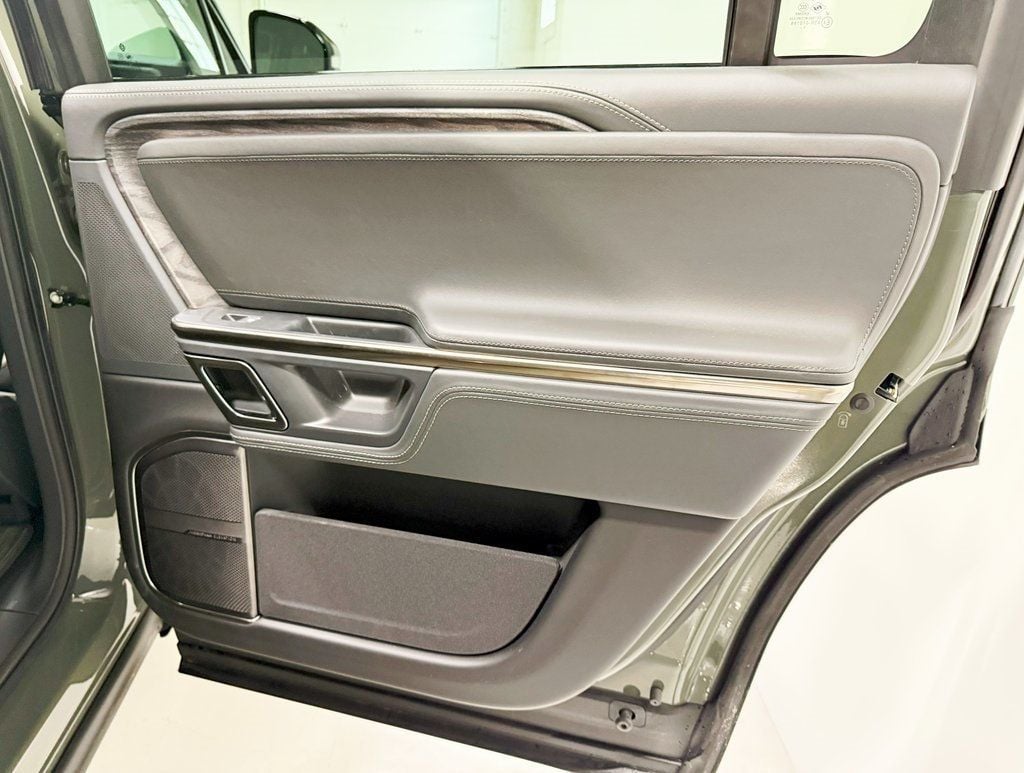 2022 Rivian R1S Launch Edition photo 34
