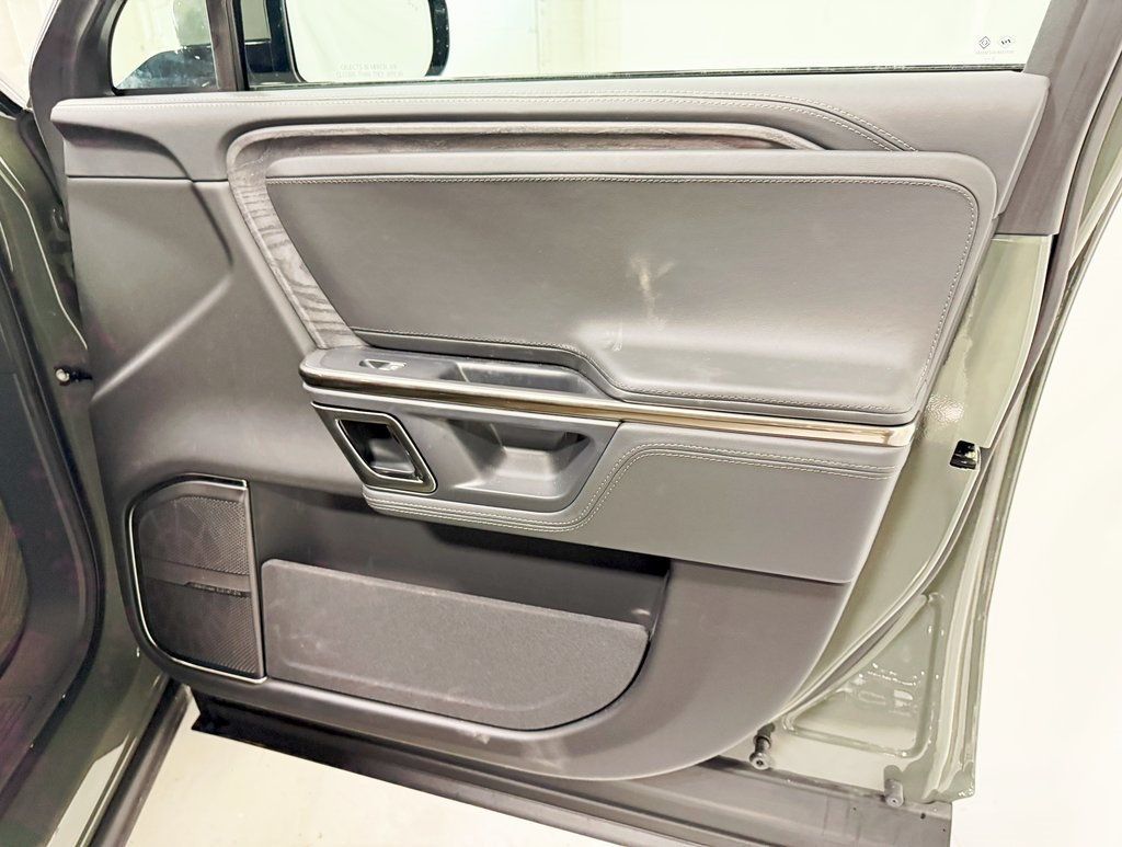 2022 Rivian R1S Launch Edition photo 36