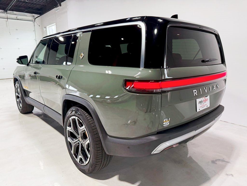 2022 Rivian R1S Launch Edition photo 5