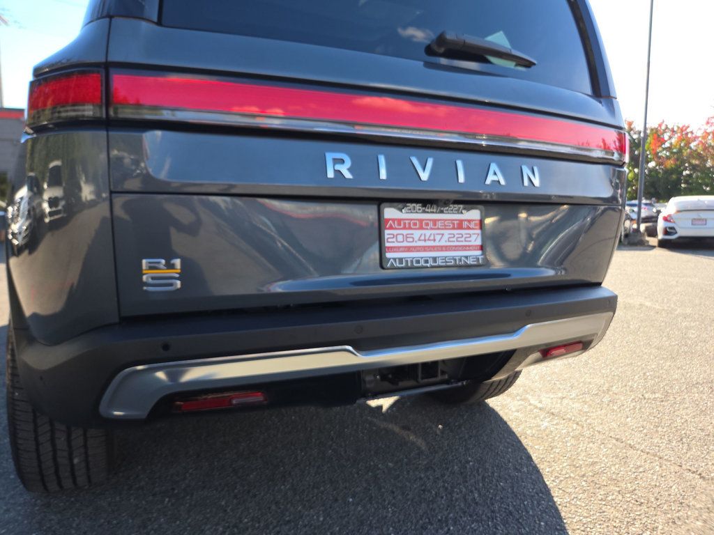 Rivian R1S photo 23