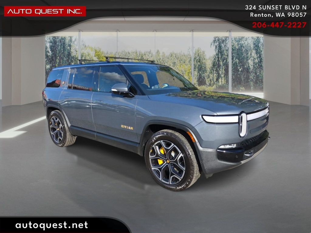 Rivian R1S photo 3