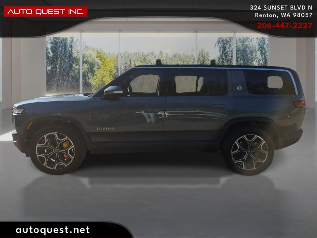 Rivian R1S photo 8