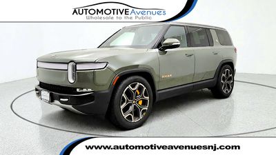 2022 Rivian R1S