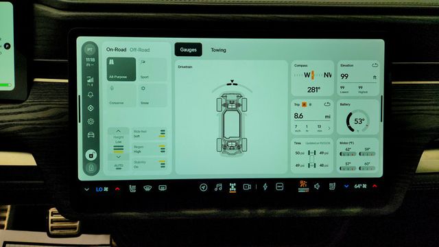 2022 Rivian R1S Launch Edition AWD - 23099932 - 16