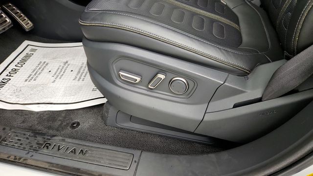 2022 Rivian R1S Launch Edition AWD - 22948576 - 10