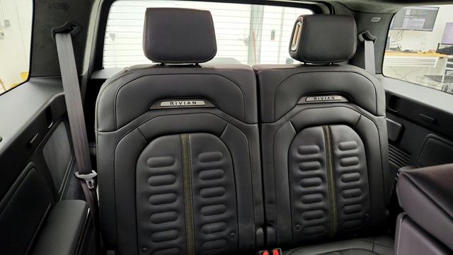 2022 Rivian R1S Launch Edition AWD - 22948576 - 24