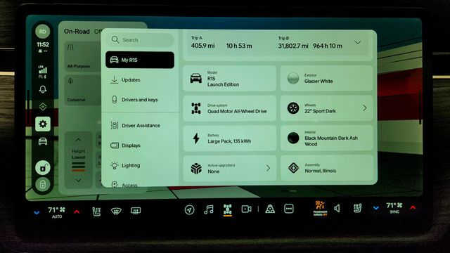 2022 Rivian R1S Launch Edition AWD - 23099940 - 16