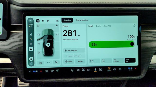 2022 Rivian R1S Launch Edition AWD - 23100904 - 16