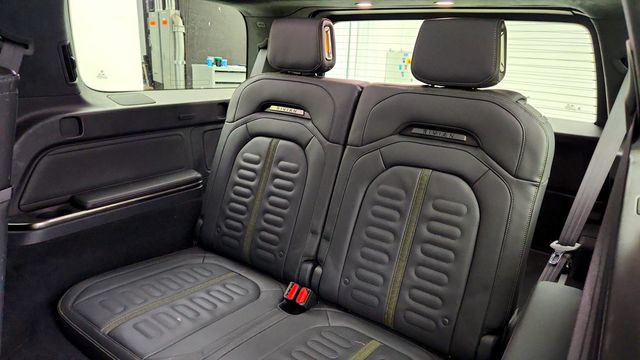 2022 Rivian R1S Launch Edition AWD - 23100904 - 22