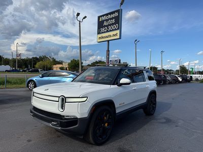 2022 Rivian R1S
