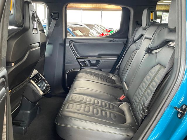 2022 Rivian R1T Adventure Package AWD - 23016965 - 22