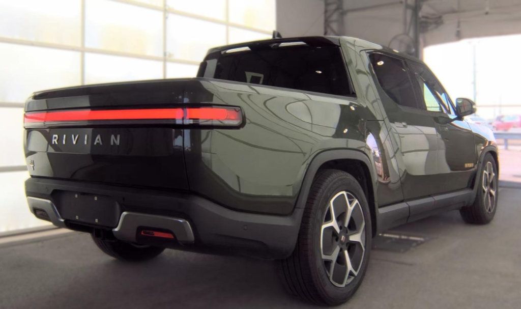 2022 Rivian R1T Adventure Package AWD - 23085757 - 3