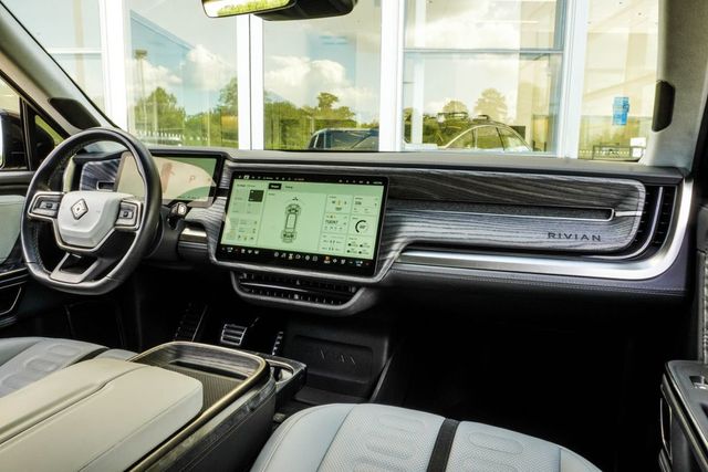 2022 Rivian R1T Adventure Package AWD - 23057451 - 18