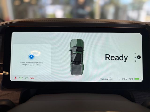 2022 Rivian R1T Adventure Package AWD - 23070600 - 26