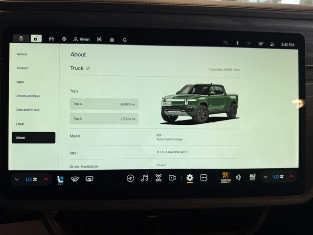 2022 Rivian R1T Adventure Package AWD - 23070600 - 32
