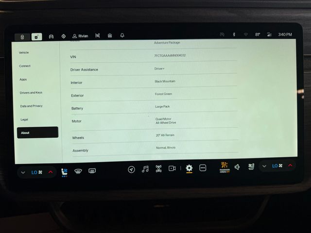 2022 Rivian R1T Adventure Package AWD - 23070600 - 33