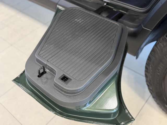 2022 Rivian R1T Adventure Package AWD - 23070600 - 39