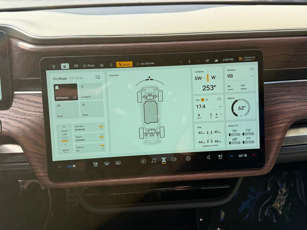 2022 Rivian R1T Adventure Package AWD - 22954185 - 14