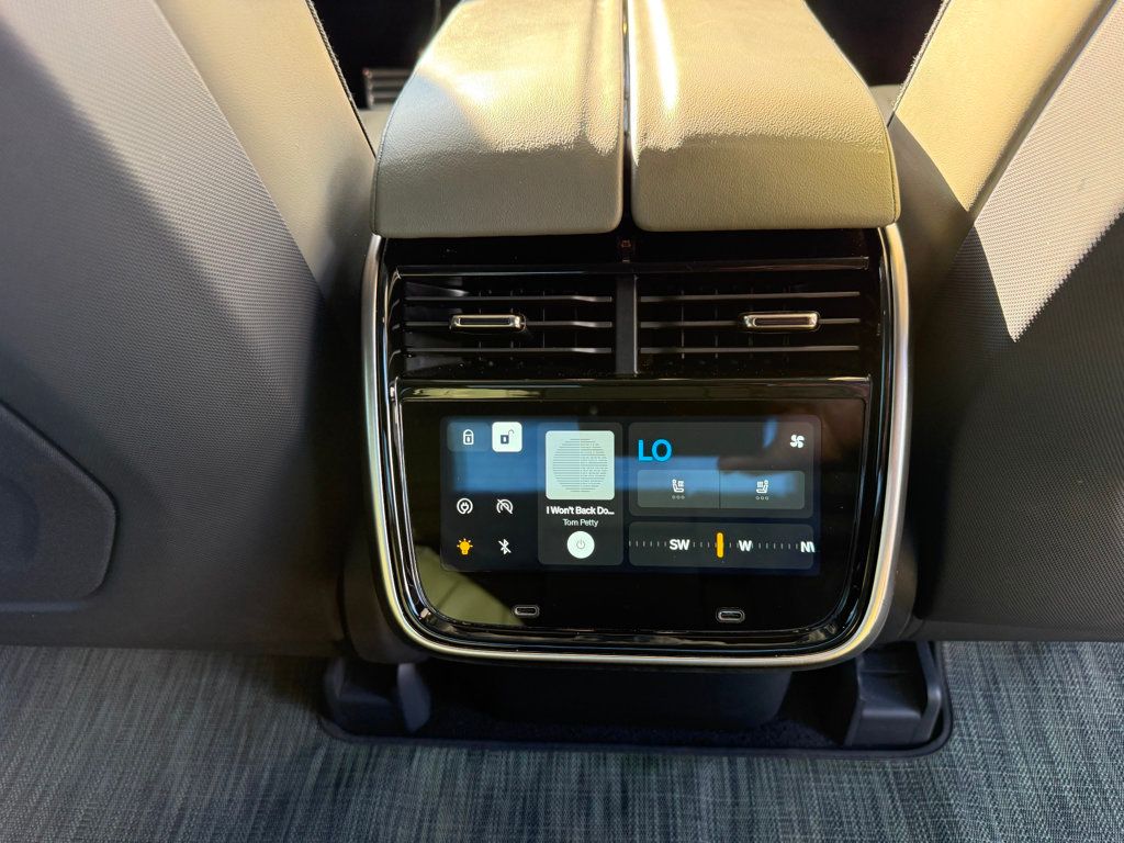 2022 Rivian R1T Adventure Package AWD - 22954185 - 30