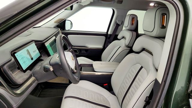 2022 Rivian R1T Adventure Package AWD Quad Motor Drive w/ 20'' All Terrain Wheel - 22966820 - 17