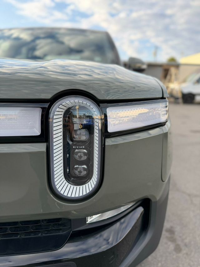 2022 Rivian R1T Launch Edition AWD - 23033487 - 23
