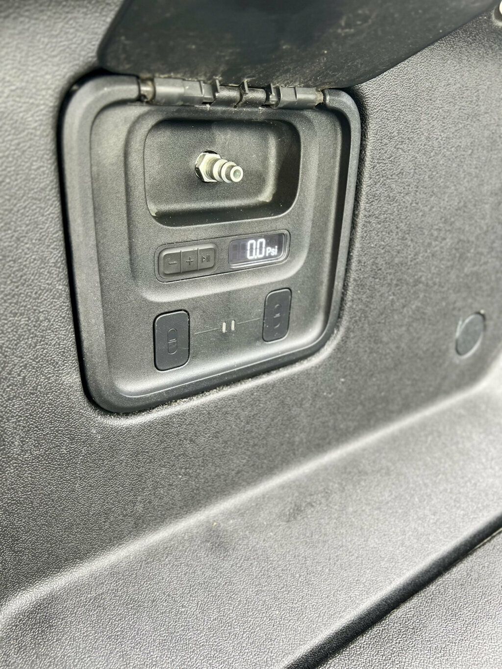 2022 Rivian R1T Launch Edition AWD - 23054594 - 8