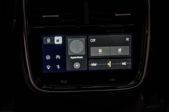 2022 Rivian R1T Launch Edition AWD - 23000140 - 22
