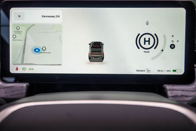 2022 Rivian R1T Launch Edition AWD - 23000140 - 37