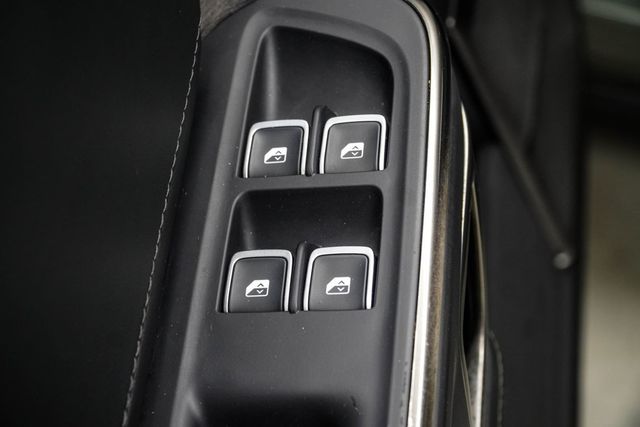 2022 Rivian R1T Launch Edition AWD - 23000140 - 40